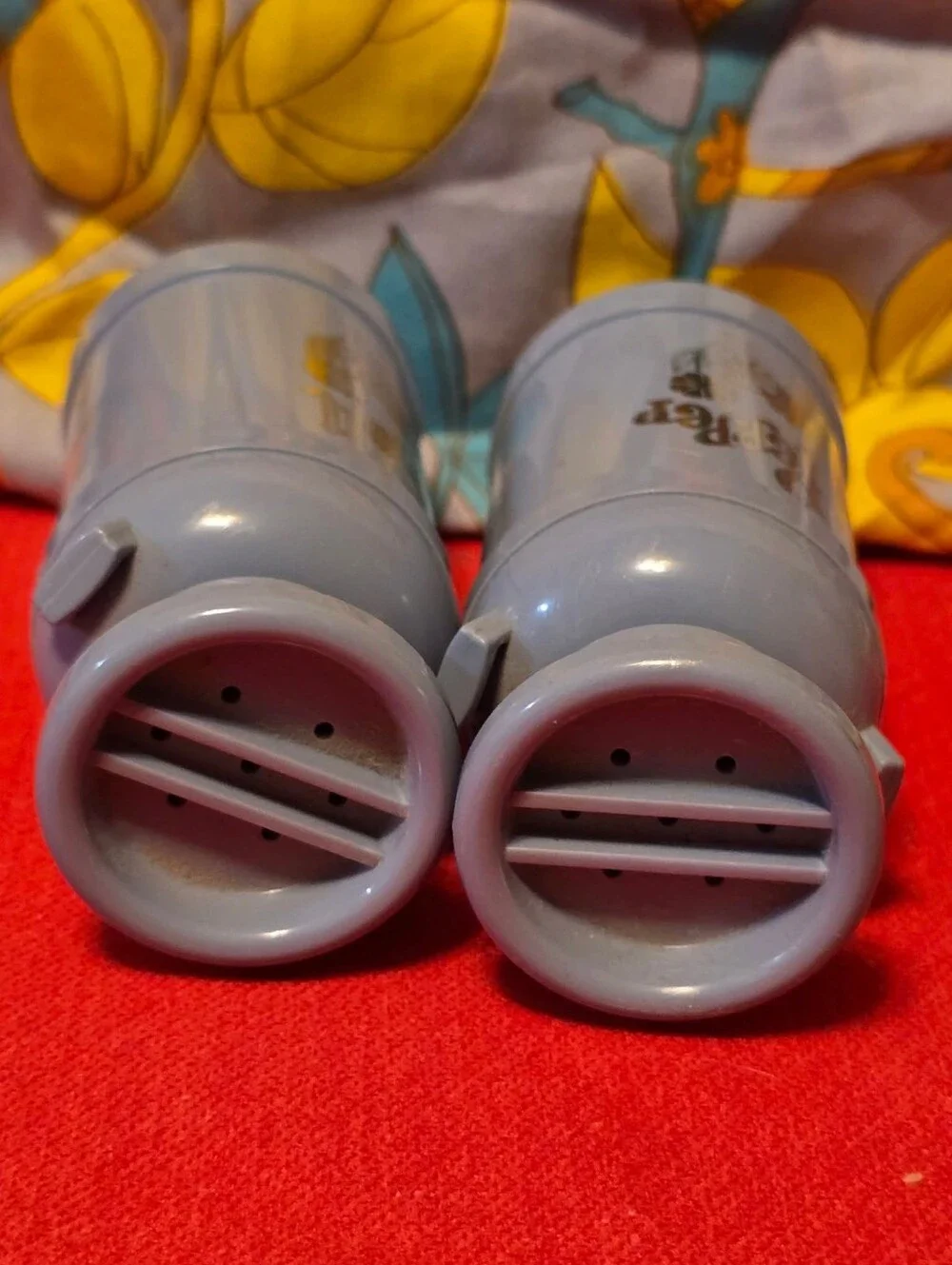 Vintage | Salt and Pepper Shaker Set